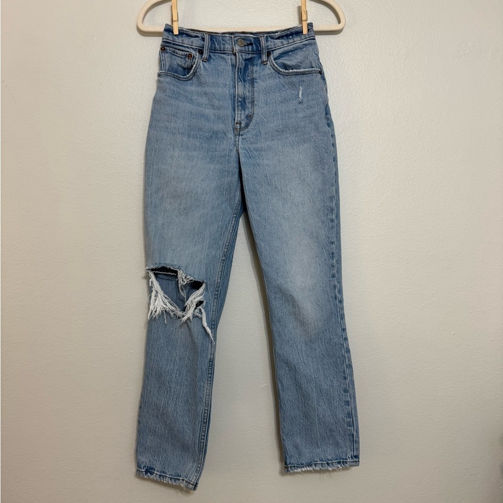 Abercrombie & Fitch The ‘90s Straight Ultra High Rise Jeans Distressed 25S